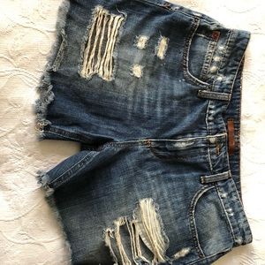 Joe’s Jeans boyfriend destructed short size 27